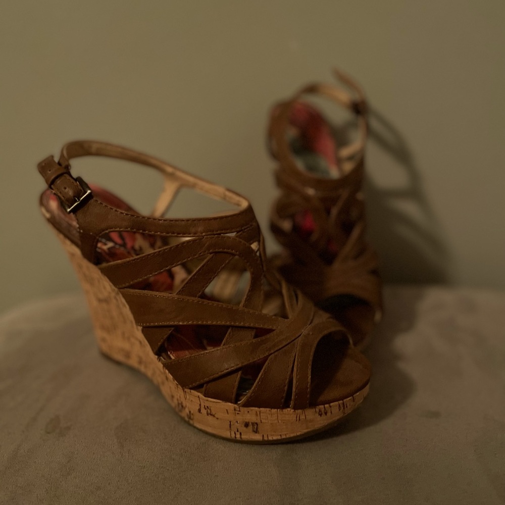 X-Appeal wedge women’s shoe